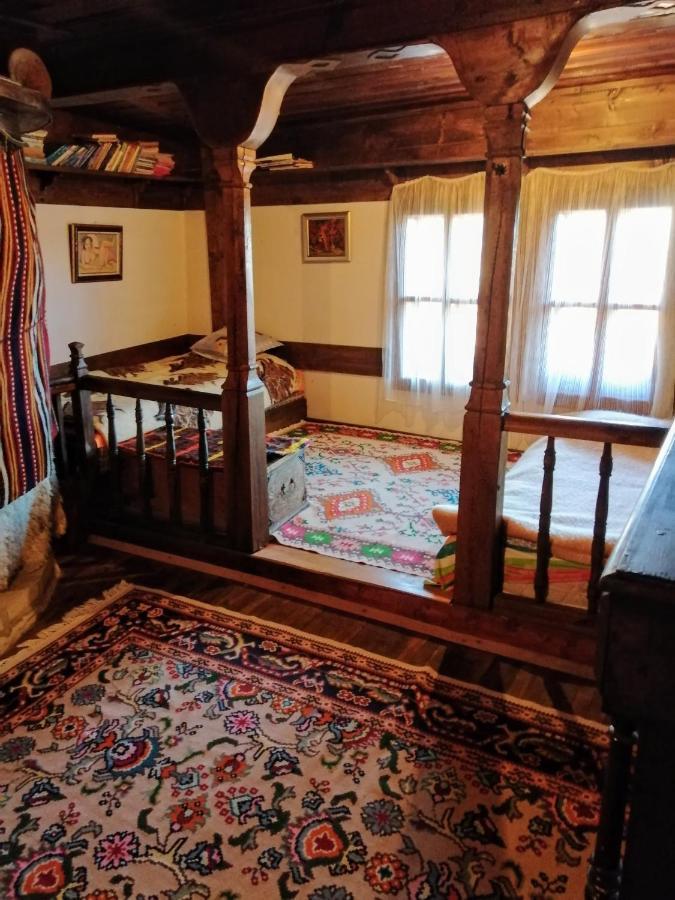 Къщата На Художника Hotell Zjeravna Exteriör bild